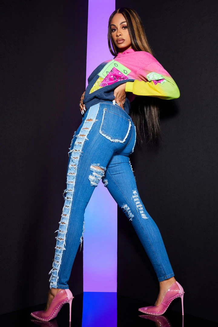 Wholesale ✔️ WOMENS 👖 JEANS HEAVY DISTRESSED SKINNY JEAN-MEDIUM WASH ✔️ 3 WOMENS JEANS HEAVY DISTRESSED SKINNY JEAN-MEDIUM WASH