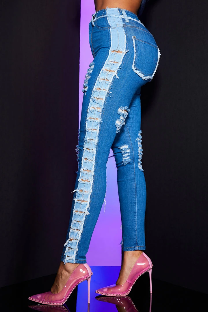 Wholesale ✔️ WOMENS 👖 JEANS HEAVY DISTRESSED SKINNY JEAN-MEDIUM WASH ✔️ 6 WOMENS JEANS HEAVY DISTRESSED SKINNY JEAN-MEDIUM WASH