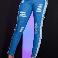 Wholesale ✔️ WOMENS 👖 JEANS HEAVY DISTRESSED SKINNY JEAN-MEDIUM WASH ✔️ 13 WOMENS JEANS HEAVY DISTRESSED SKINNY JEAN-MEDIUM WASH