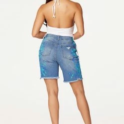 WOMENS SHORTS Carly Med. Wash Bermuda Short Best Seller