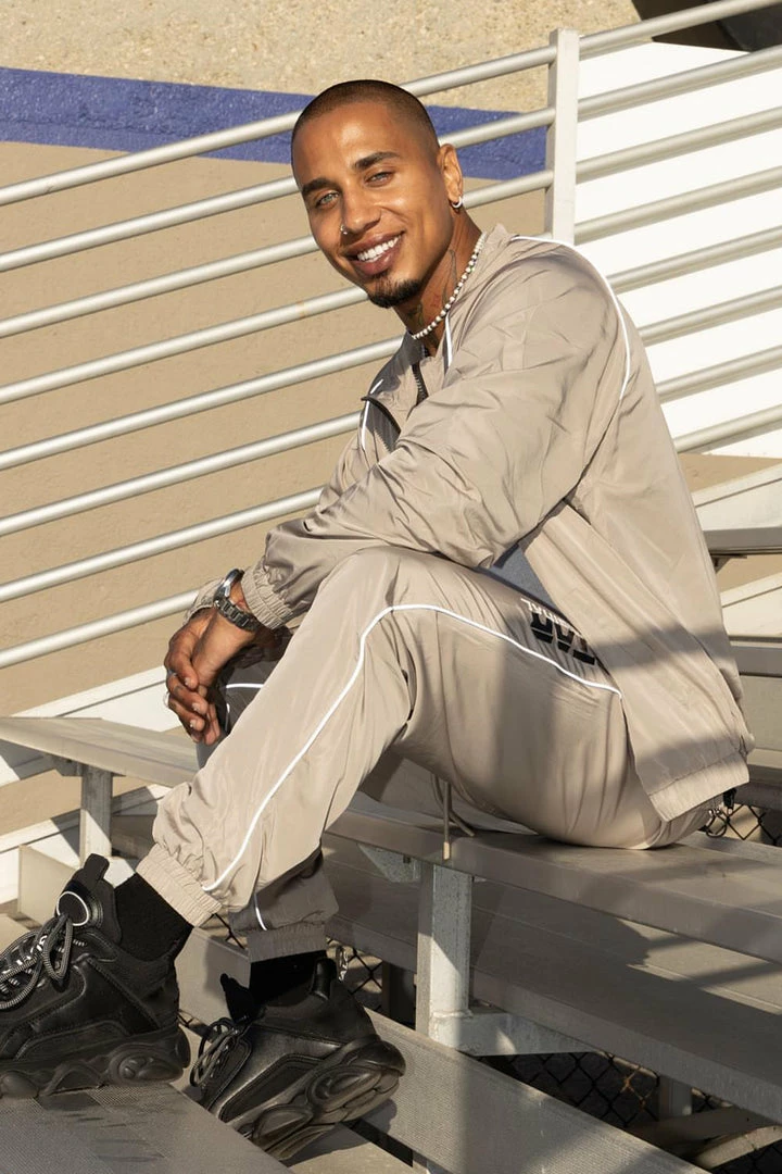 Brand new ๐ฅฐ MENS TRACK SETS TRACER ZIPPER JACKET TRACK SET-BEIGE ๐ 1 MENS TRACK SETS TRACER ZIPPER JACKET TRACK SET-BEIGE